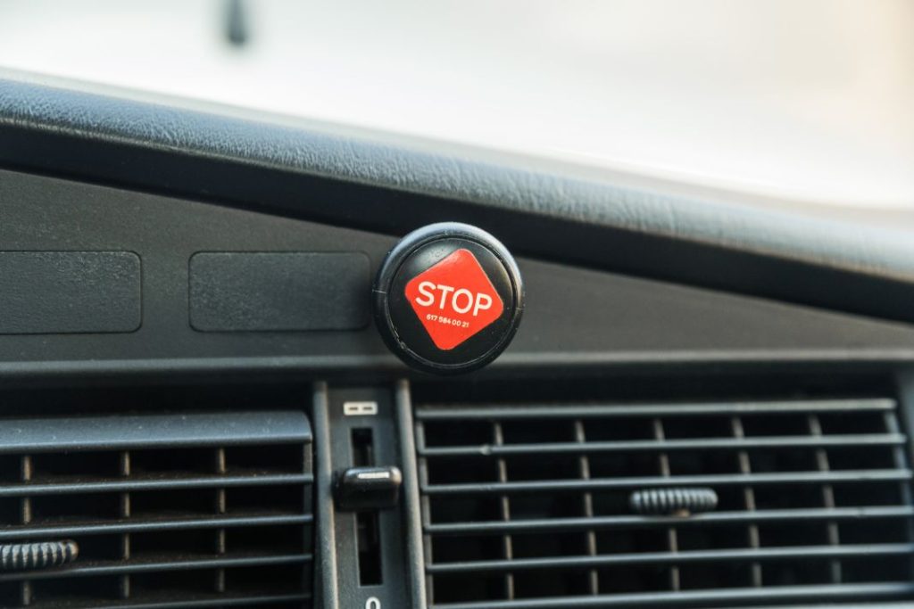 A subasta el Mercedes de Niki Lauda en la mítica Copa de Campeones de 1984 19 Motor16 mercedes 190 e 23 16 nikki lauda 15 Motor16