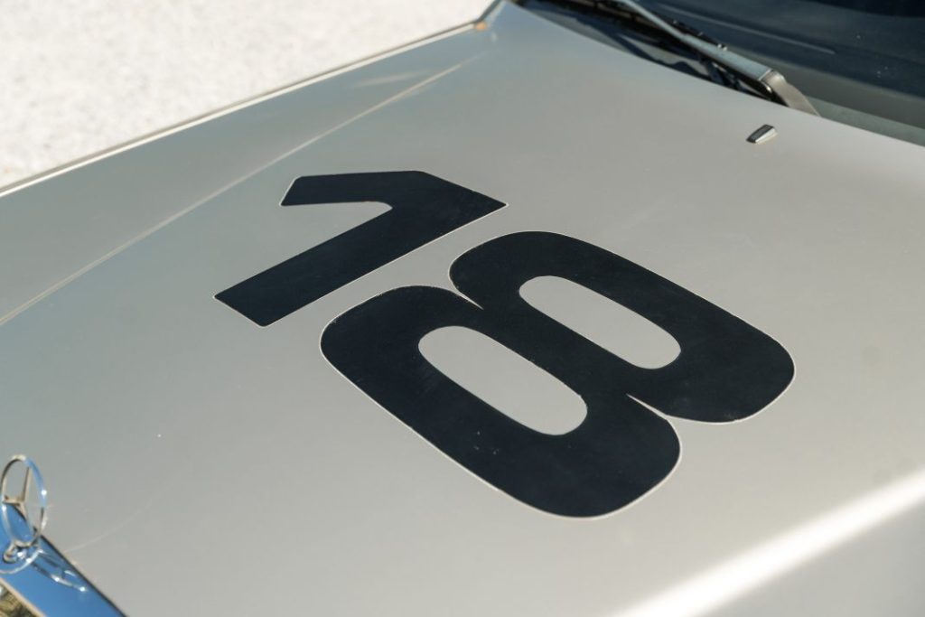 A subasta el Mercedes de Niki Lauda en la mítica Copa de Campeones de 1984 22 Motor16 mercedes 190 e 23 16 nikki lauda 24 Motor16