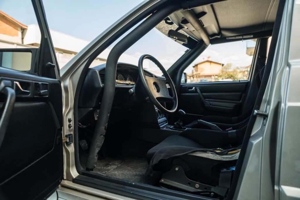 A subasta el Mercedes de Niki Lauda en la mítica Copa de Campeones de 1984 9 Motor16 mercedes 190 e 23 16 nikki lauda 3 Motor16