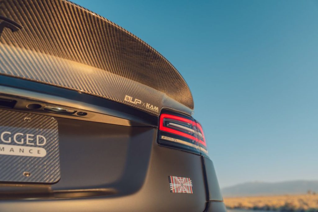 Si el Tesla Model S Plaid no es suficiente para ti, Unplugged Performance tiene la solución 19 Motor16 tesla model s plaid dark knight unplagued performance 19 Motor16