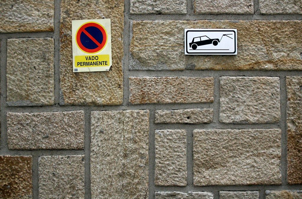 Las obligaciones que tienen que tener conductores y propietarios ante un vado de estacionamiento 149 Motor16 vado 7 Motor16