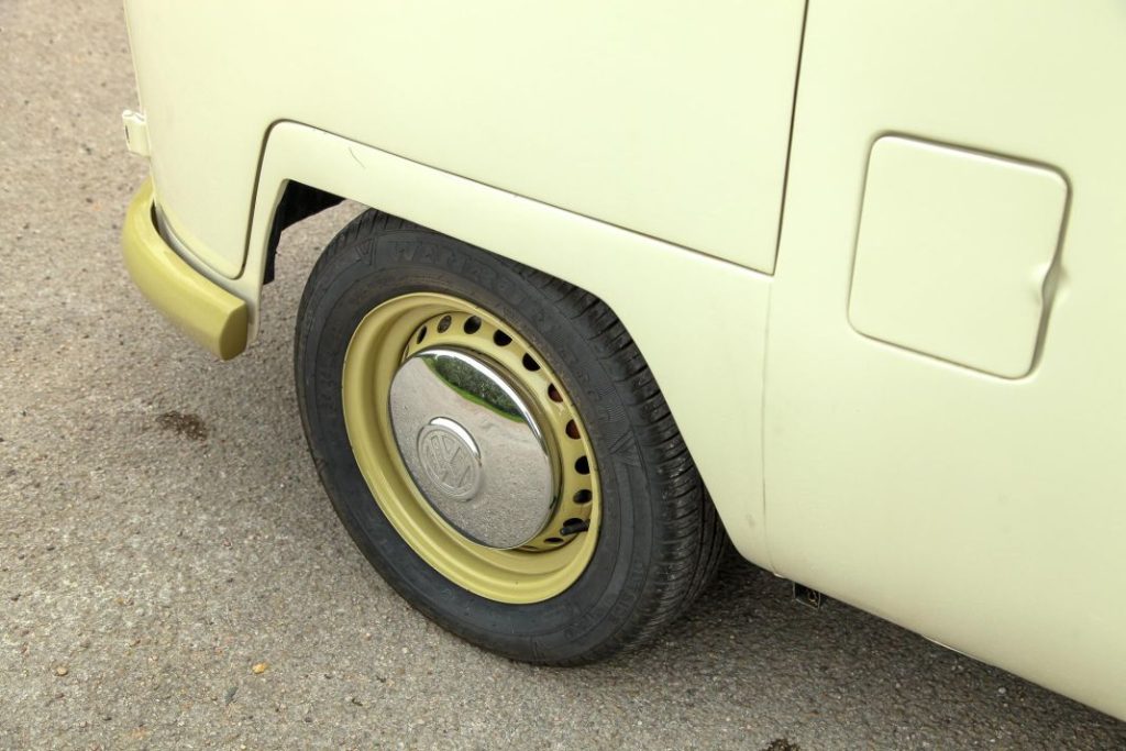 Este Volkswagen Transporter articulado y camperizado de 1963 esconde una poderosa sorpresa 85 Motor16 volkswagen transporter t1 type2 articulada camper 1 Motor16
