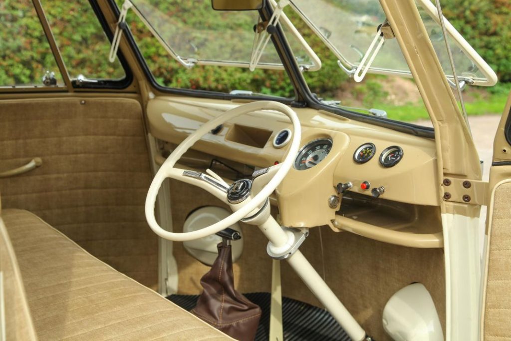 Este Volkswagen Transporter articulado y camperizado de 1963 esconde una poderosa sorpresa 71 Motor16 volkswagen transporter t1 type2 articulada camper 18 Motor16