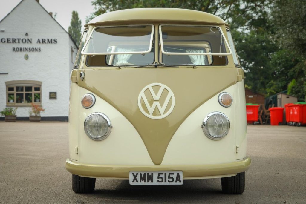 Este Volkswagen Transporter articulado y camperizado de 1963 esconde una poderosa sorpresa 11 Motor16 volkswagen transporter t1 type2 articulada camper 22 Motor16
