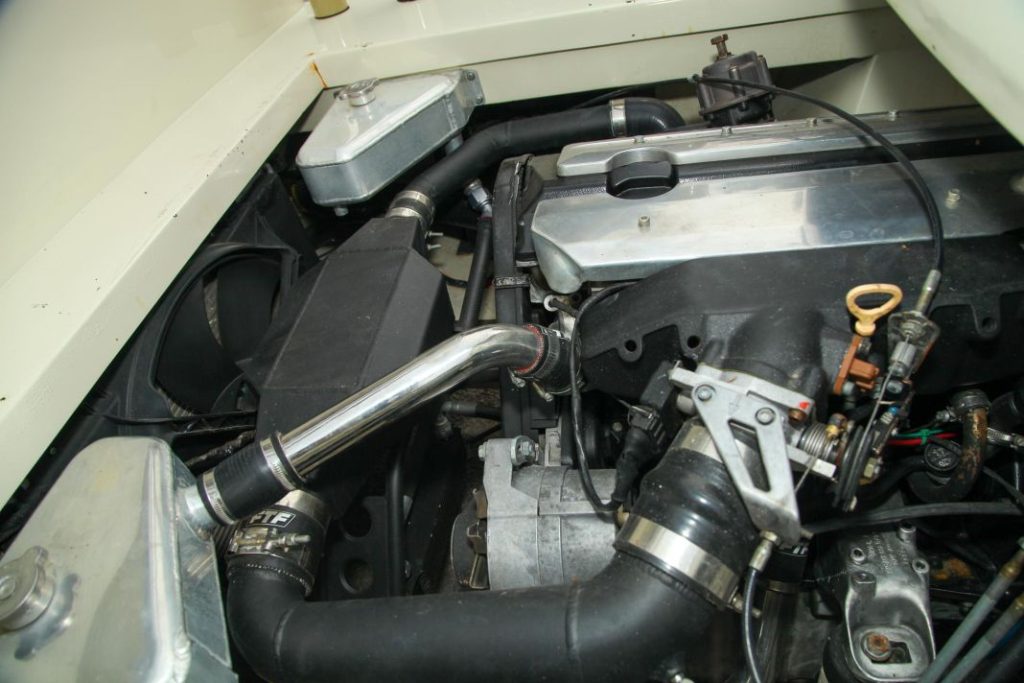 Este Volkswagen Transporter articulado y camperizado de 1963 esconde una poderosa sorpresa 67 Motor16 volkswagen transporter t1 type2 articulada camper 24 Motor16
