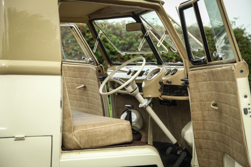 Este Volkswagen Transporter articulado y camperizado de 1963 esconde una poderosa sorpresa 6 Motor16 volkswagen transporter t1 type2 articulada camper 50 Motor16