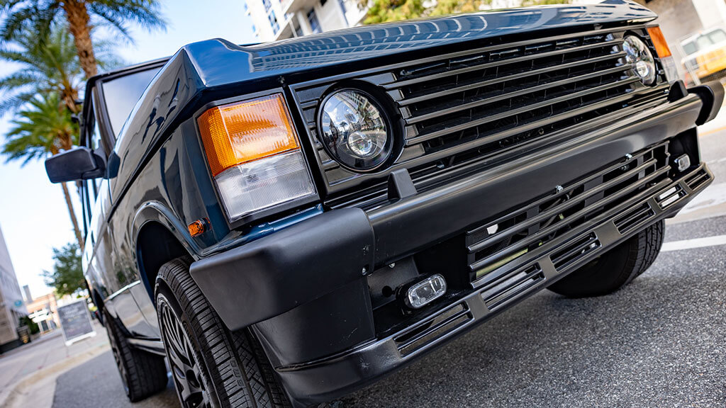 Este Range Rover Classic de ECD parece haber nacido en el Siglo XXI 1 Motor16 1991 ECD Range Rover Classic. Imagen delantera.