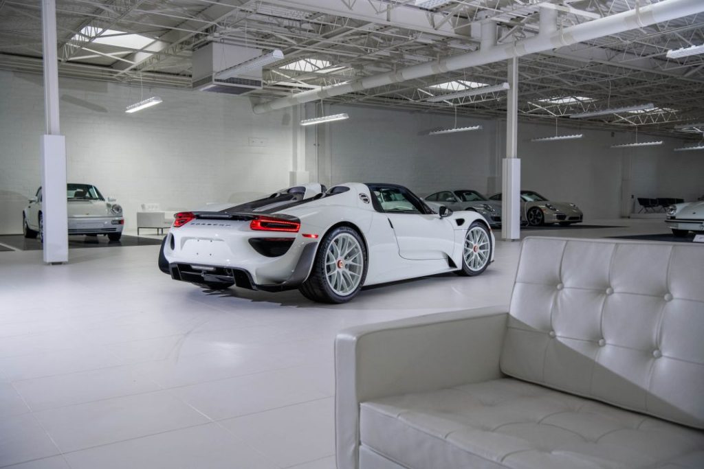 2015 Porsche 918 Weissach Spyder1405519 Motor16