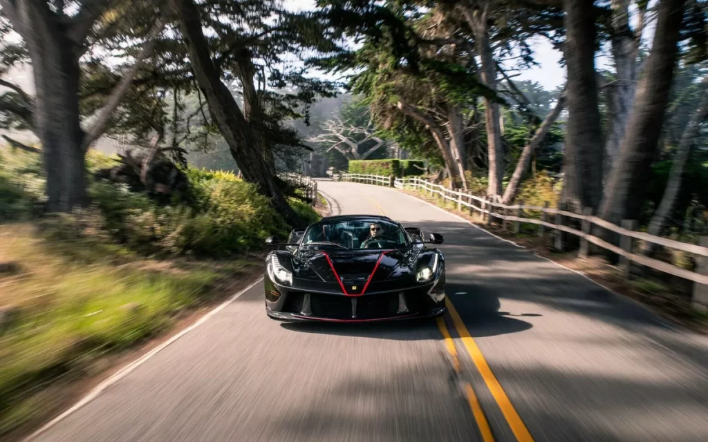 2017 Ferrari LaFerrari Aperta RM Sotheby's. Imagen frontal.