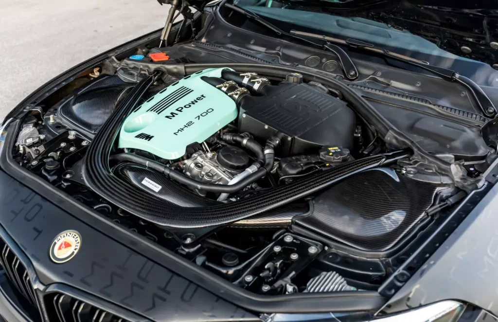2023 BMW M2 Manhart MH2 700. Imagen motor.