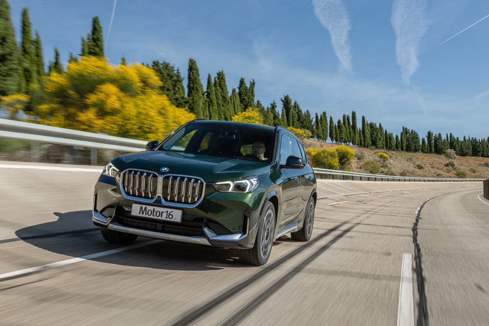 BMW iX1 xDrive30: Probamos un SUV tan rápido como eficiente 8 Motor16 2023 BMW iX3 Prueba 11 Motor16
