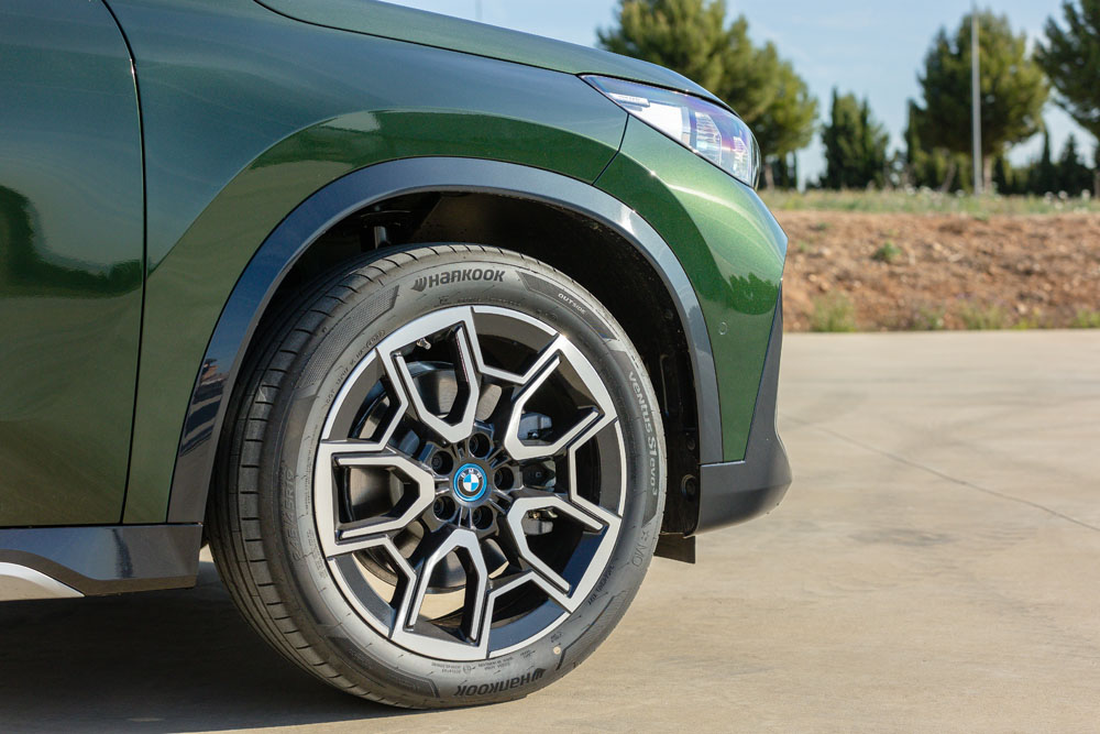 BMW iX1 xDrive30: Probamos un SUV tan rápido como eficiente 13 Motor16 2023 BMW iX3 Prueba 9 Motor16