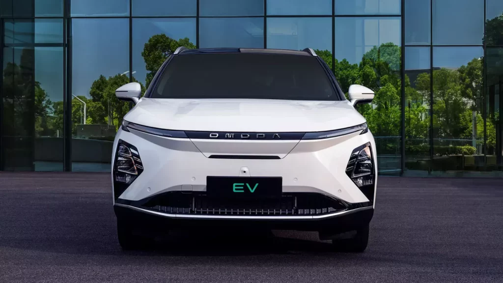 2023 Omoda 5 EV. Imagen frontal.