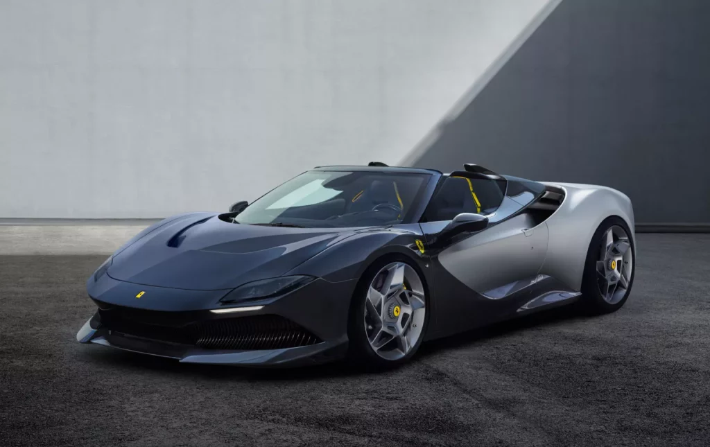 2023 Ferrari SP-8. Imagen delantera.