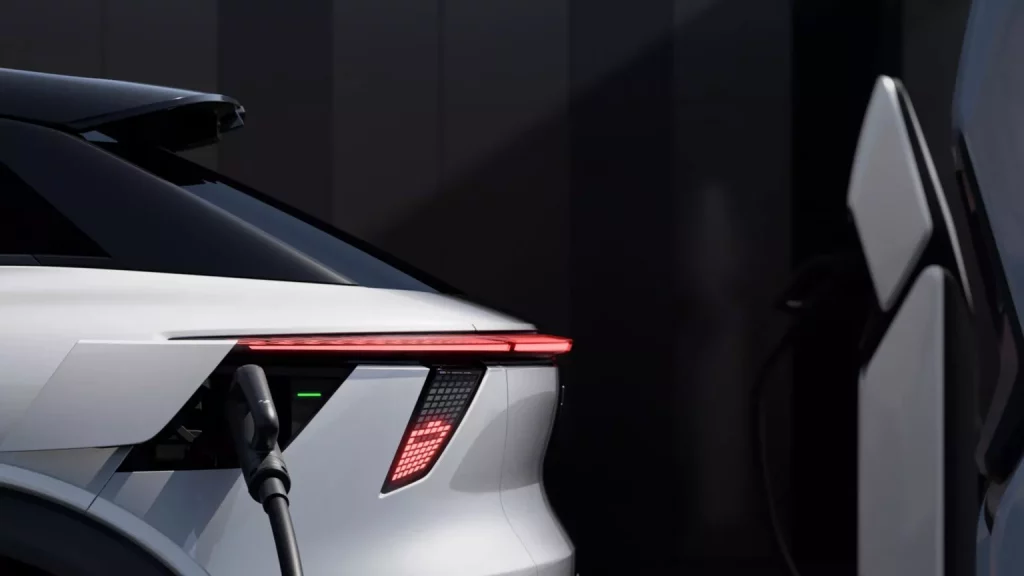 Jiyue 01: Geely y Baidu lanzan un duro rival para el Tesla Model Y 9 Motor16 2023 Geely Jiyue 01 EV 4 Motor16