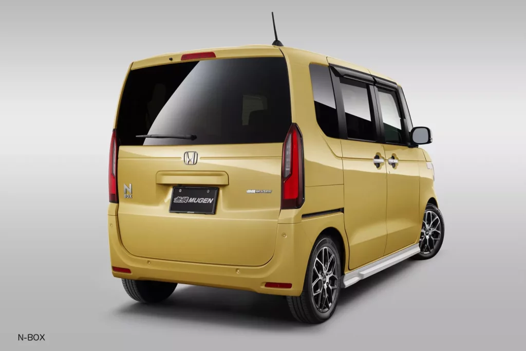 2023 Honda N-Box Mugen. Imagen trasera.
