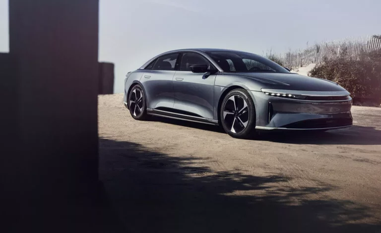 El Lucid Air se actualiza para estar aún más cerca de Tesla… Al cargar