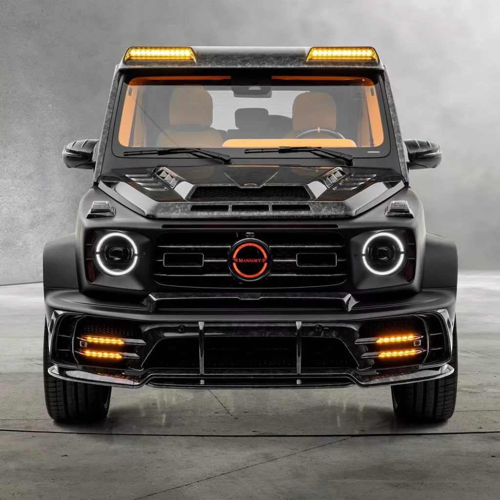 2023 Mansory Mercedes-AMG G63 Halloween. Imagen frontal.