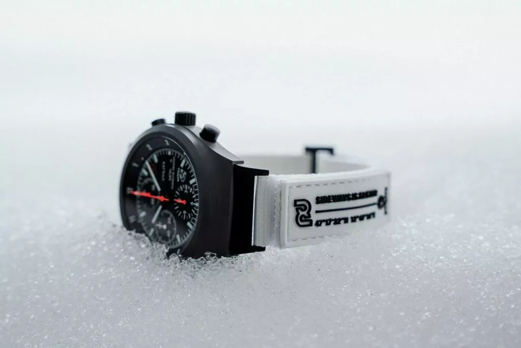 Porsche Chronograph 1 Utility: La última maravilla de Porsche Design para tu muñeca 2 Motor16 2023 Porsche Design Chronograph 1 Utility. Imagen con correa textil.