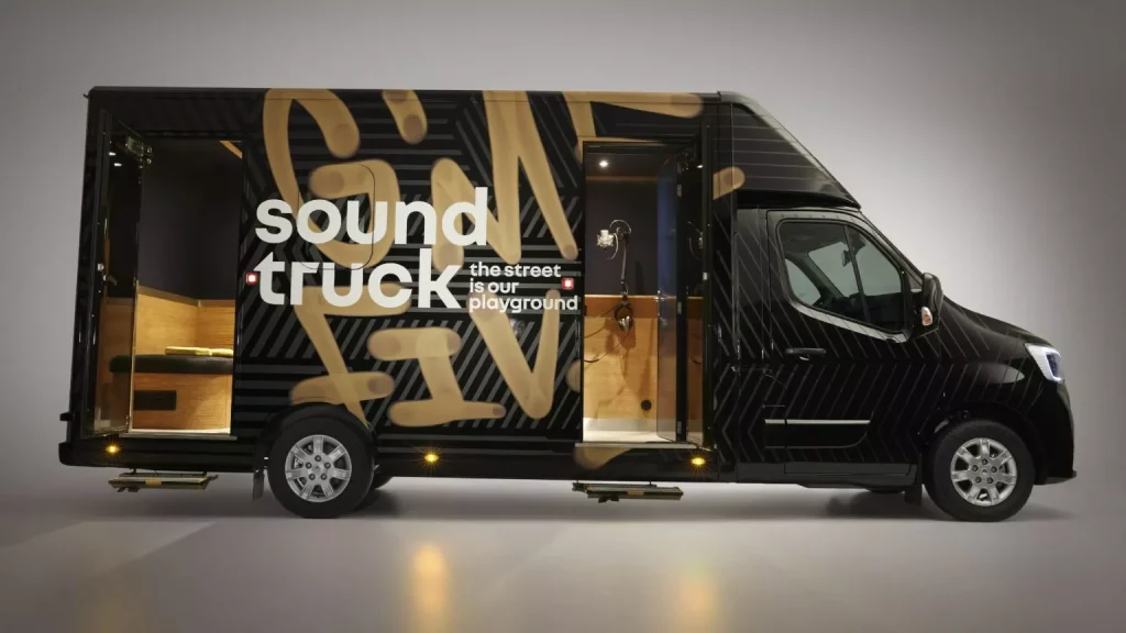 Este Renault Master es el sueño de todo DJ 2 Motor16 2023 Renault Master Sound Truck. Imagen perfil.
