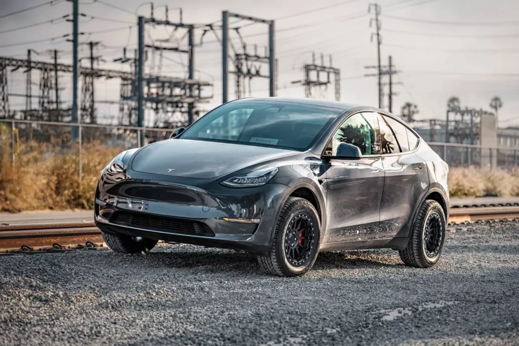 El Tesla Model Y más aventurero lo firma Unplugged Performance 17 Motor16 2023 Unplugged Performance Beadlock Tesla Model Y 16 Motor16