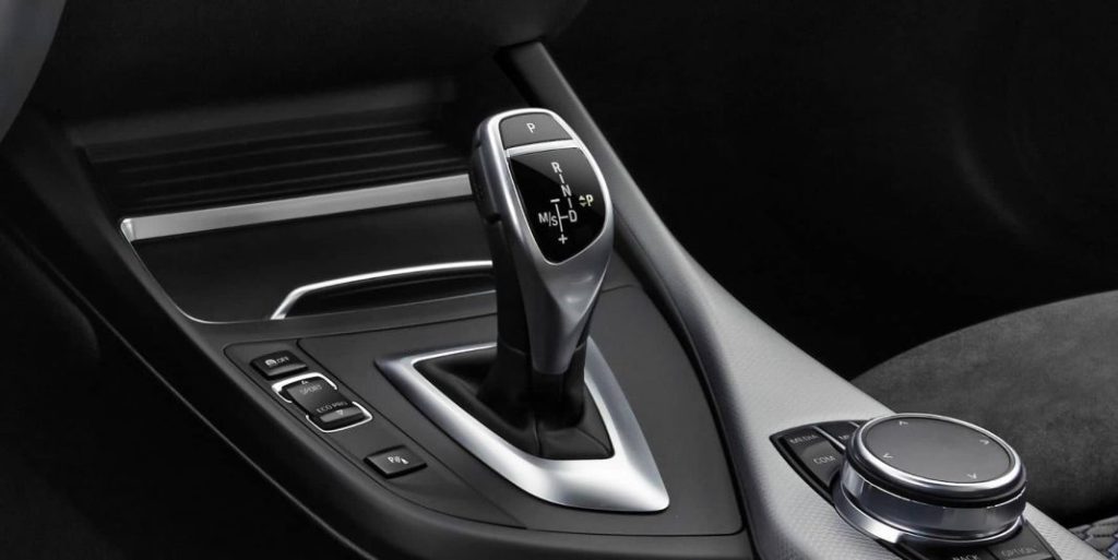 P, N, R, D... Este es el significado de las letras del cambio automático en tu coche 167 Motor16 2023 cambio automatico letra Motor16