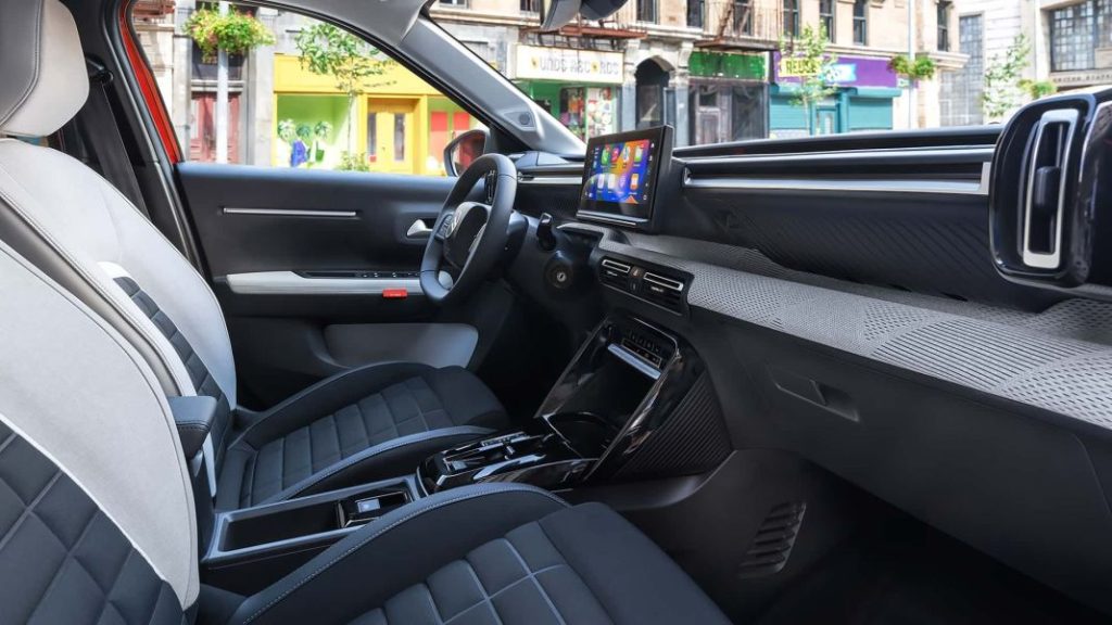 Citroën ë-C3: El eléctrico de los 20.000 euros ya es una realidad 2 Motor16 2023 Citroën e-C3. Imagen interior.
