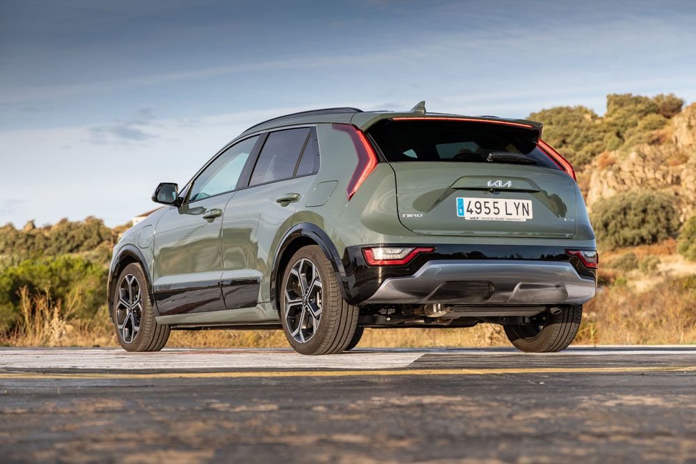 Probamos el Kia Niro PHEV Emotion: En el centro se encuentra el equilibrio 1 Motor16 2023 Kia Niro PHEV Emotion. Imagen trasera.