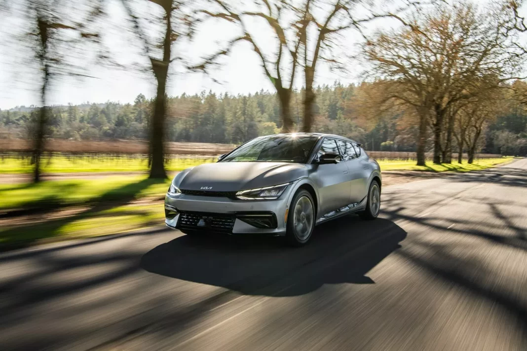 2023 Kia EV6 USA. Imagen delantera.
