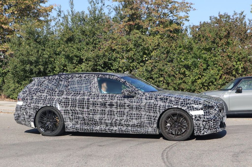 El BMW M5 Touring vuelve a salir de paseo 10 Motor16 BMW M5 Touring 7 Motor16