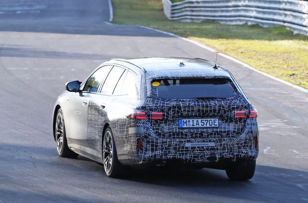 BMW i5 Touring 14 Motor16