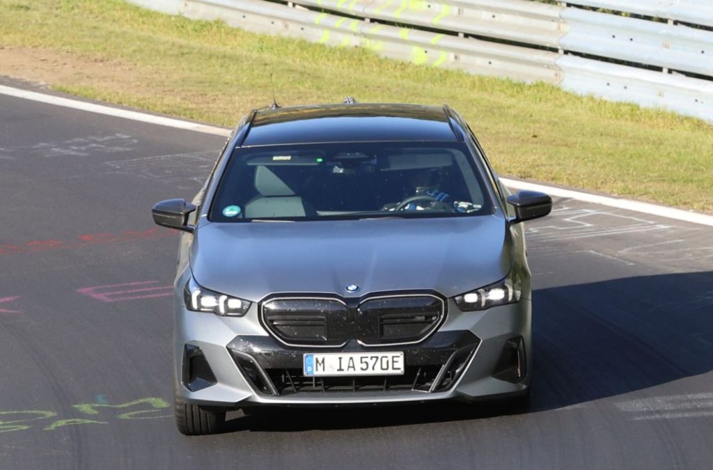 BMW i5 Touring 3 Motor16