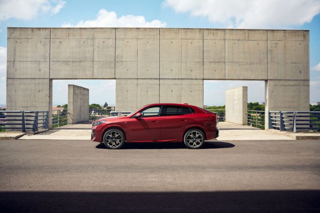 Nuevo BMW X2: Más coupé y con versión 100 % eléctrica, el iX2 15 Motor16 BMW iX2 14 Motor16