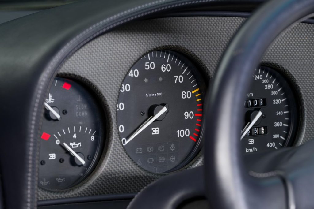 Este Bugatti EB110 GT sale a subasta con 7.000 kilómetros 13 Motor16 Bugatti EB 110 12 Motor16