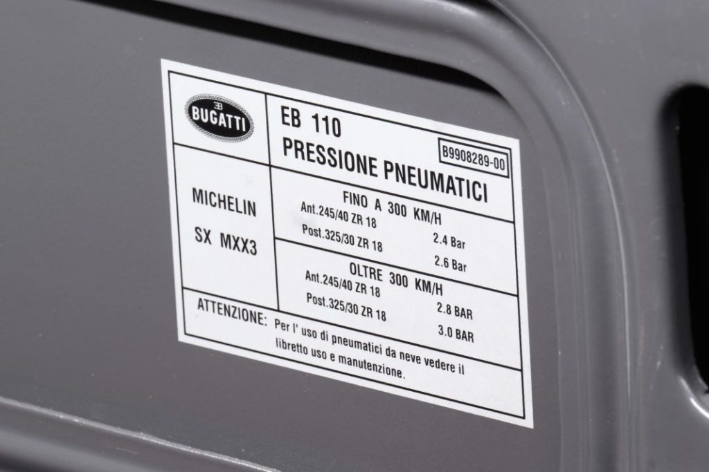 Este Bugatti EB110 GT sale a subasta con 7.000 kilómetros 26 Motor16 Bugatti EB 110 27 Motor16