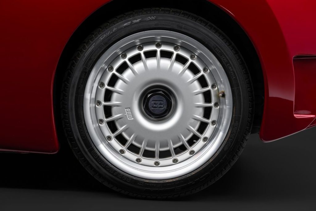 Este Bugatti EB110 GT sale a subasta con 7.000 kilómetros 4 Motor16 Bugatti EB 110 36 Motor16