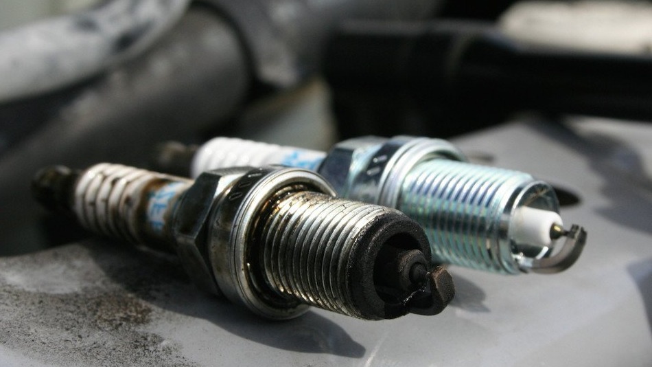 Bujías y calentadores: estas son todas sus diferencias 5 Motor16 ¿Cuáles son las principales diferencias entre las bujías y los calentadores?