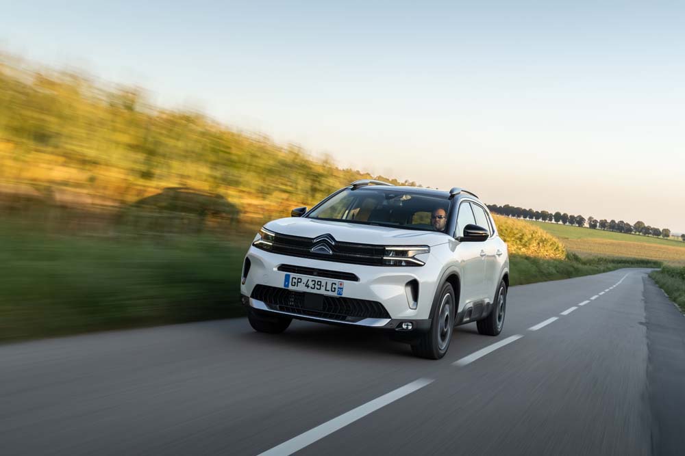 Citroën incrementa su gama electrificada con numerosas novedades 1 Motor16 Citroen C5 Aircross 50 Motor16