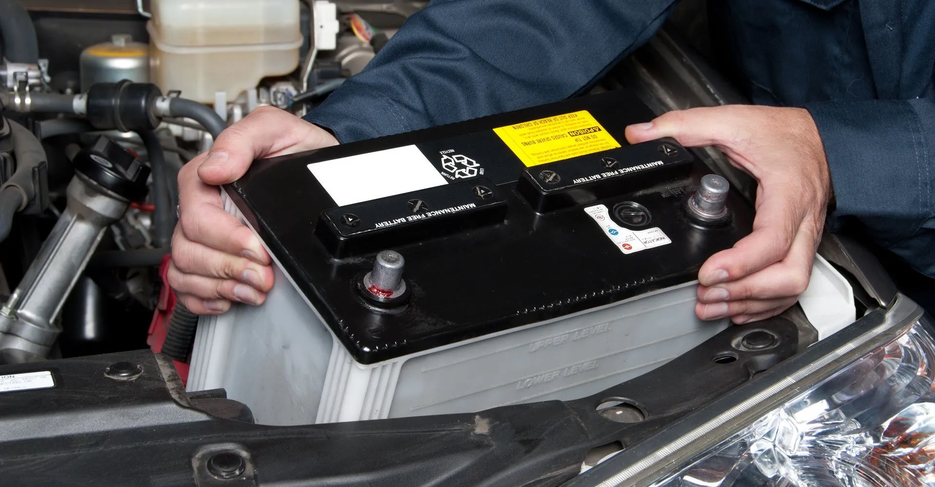 Batería de coche: Cuidados y mantenimiento para un óptimo rendimiento.