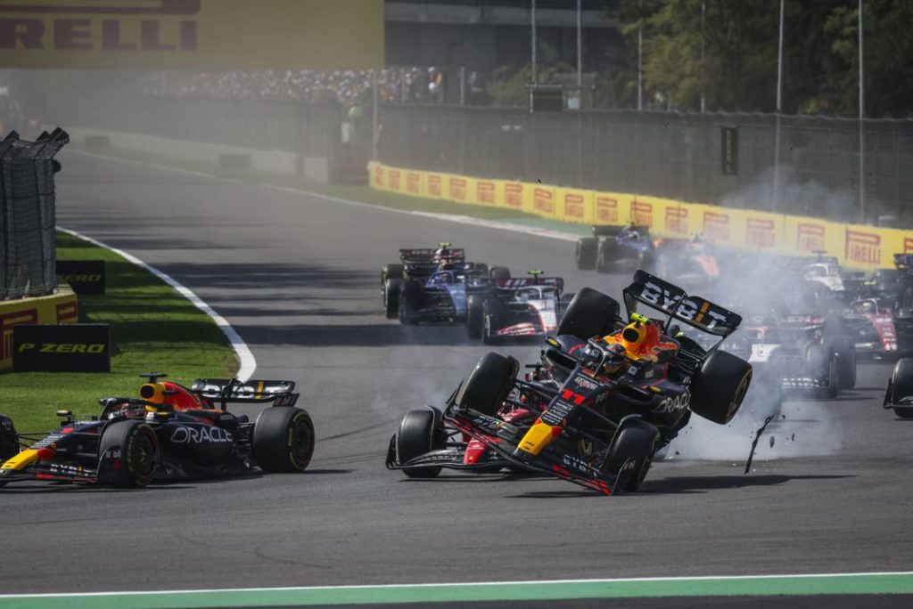EuropaPress 5542864 11 perez sergio mex red bull racing rb19 action start of the race depart 1 Motor16