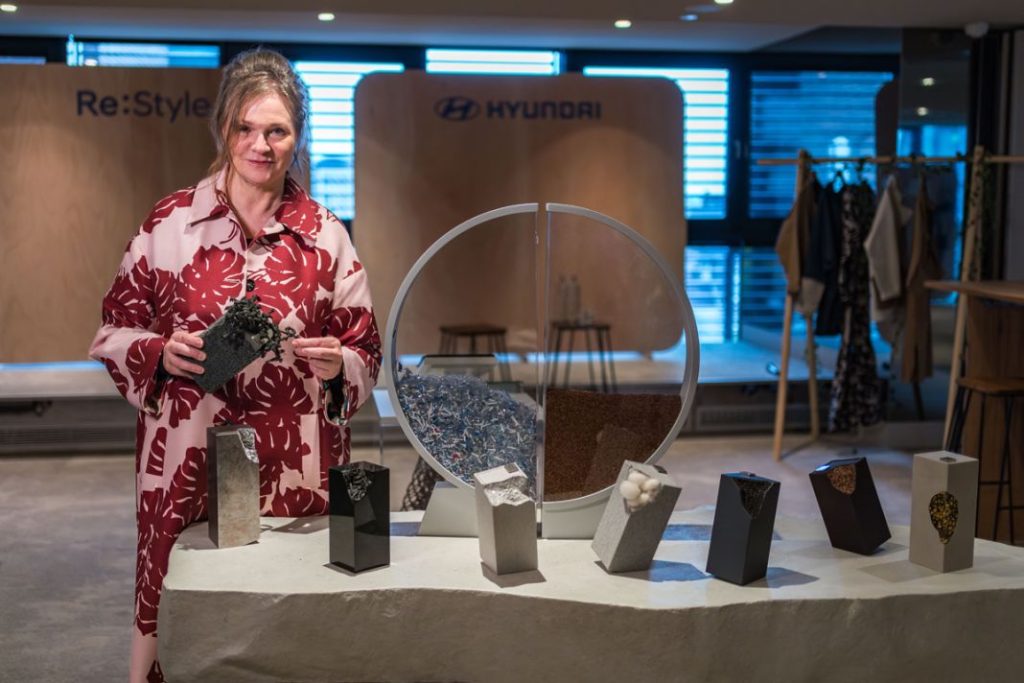 Hyundai Re:Style: la marca que convertirá en ropa y accesorios los materiales sobrantes de airbags, cinturones... 12 Motor16 Hyundai ReStyle6 Motor16