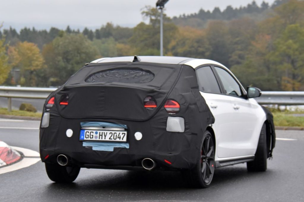 Fotos espía del Hyundai i30 N Fastback. El deportivo más práctico 2 Motor16 Hyundai i30 N Fastback 2024