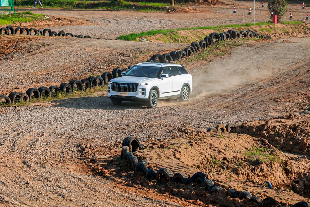 JAECOO, la nueva marca china que llegará a España en 2024 10 Motor16 Jaecoo 6 Motor16