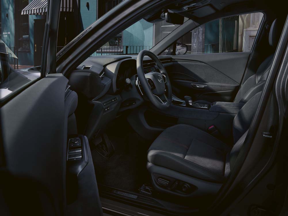 Lexus LBX 8 1 Motor16