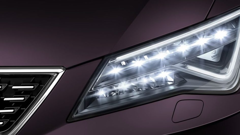 Luces halógenas, de Xenón o LED: Cuáles son las que más iluminan 123 Motor16 Luces LED edited Motor16