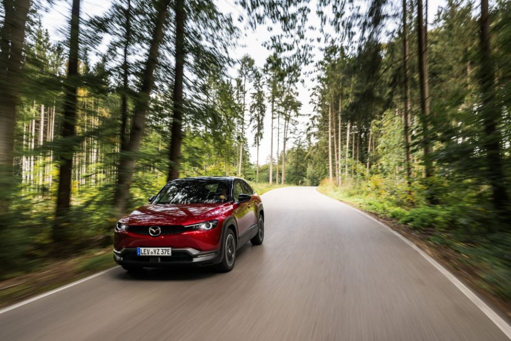 Primera prueba del Mazda MX-30 R-EV. Lo mejor de dos mundos 4 Motor16 Mazda MX 30 R EV 1 Motor16