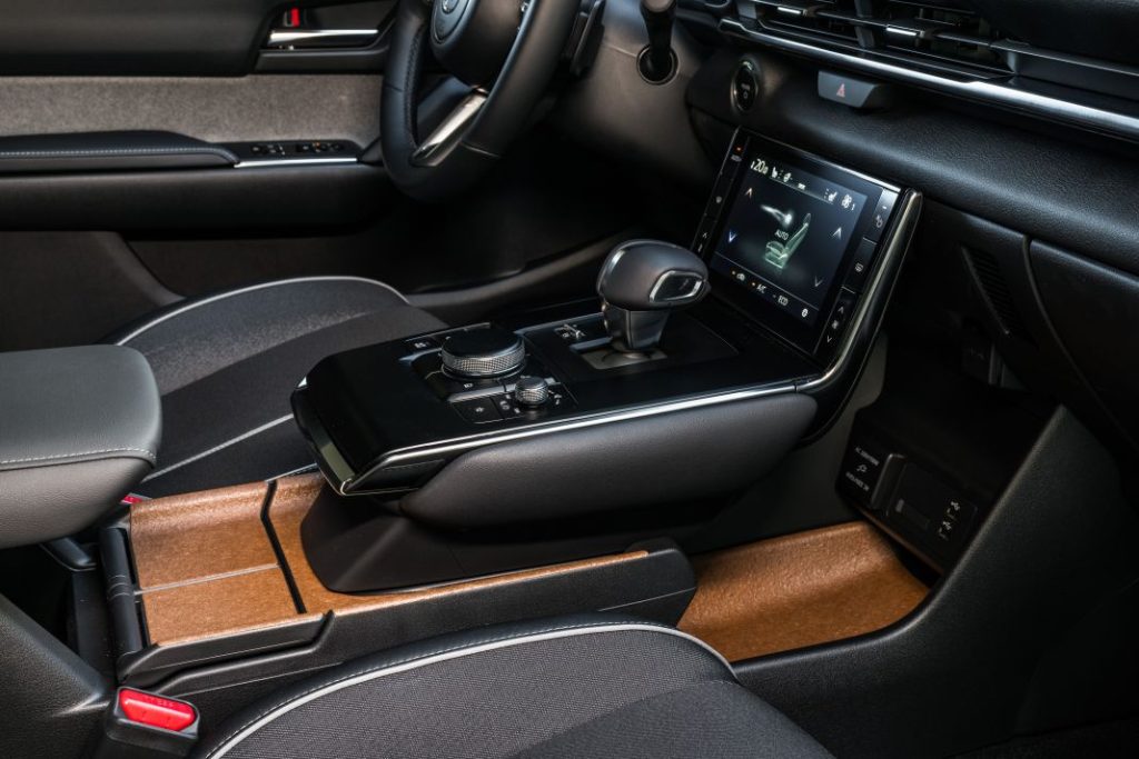 Primera prueba del Mazda MX-30 R-EV. Lo mejor de dos mundos 21 Motor16 Mazda MX 30 R EV 10 Motor16