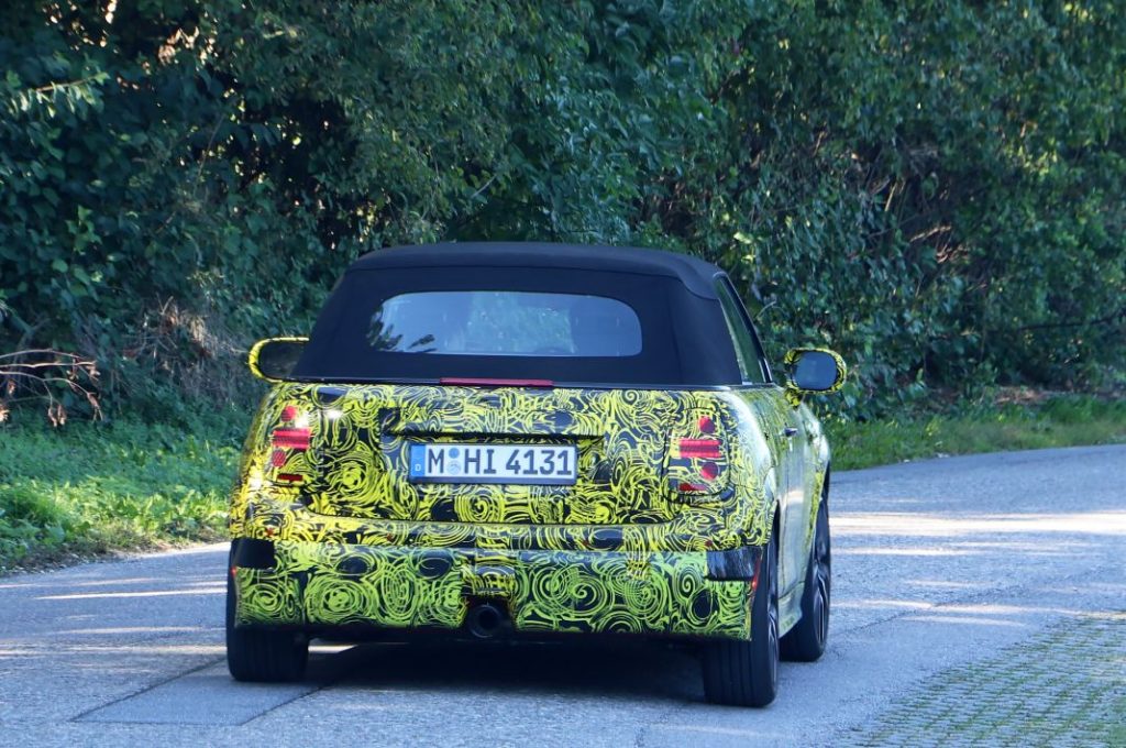 Fotos espía del Mini Cooper Cabrio 2024… con sorpresa 12 Motor16 Mini Cabrio 2024 15 Motor16