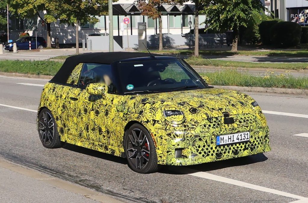 Fotos espía del Mini Cooper Cabrio 2024… con sorpresa 15 Motor16 Mini Cabrio 2024 20 Motor16