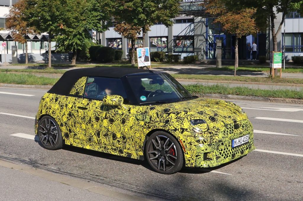 Fotos espía del Mini Cooper Cabrio 2024… con sorpresa 17 Motor16 Mini Cabrio 2024 22 Motor16